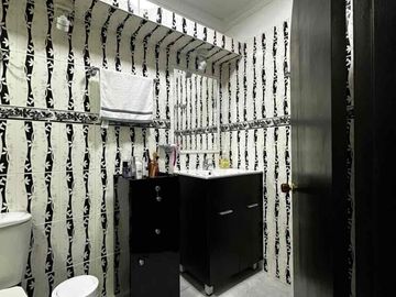 🟧SE VENDE O SE PERMUTA POR UNA CASA EN MEDELLÍN - Apartamento segundo piso santa Teresita Dosquebradas remodelado