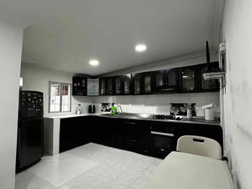 🟧SE VENDE O SE PERMUTA POR UNA CASA EN MEDELLÍN - Apartamento segundo piso santa Teresita Dosquebradas remodelado