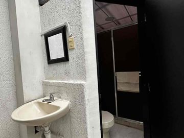 🟧SE VENDE O SE PERMUTA POR UNA CASA EN MEDELLÍN - Apartamento segundo piso santa Teresita Dosquebradas remodelado