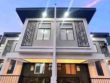 townhouse near Metro Manila