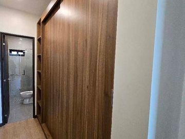 FOR SALE: TOWNHOUSE IN MANILA -Walking distance to DLSU and St. Scholastica