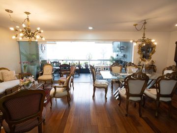 DEPARTAMENTO EXCLUSIVO CON VISTA AL MAR FRENTE A PARQUE
