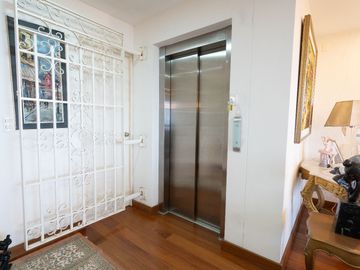 DEPARTAMENTO EXCLUSIVO CON VISTA AL MAR FRENTE A PARQUE