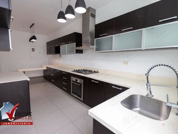 VENTA CASA EN CONDOMINIO URB. EL SOL DE LA MOLINA