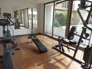 DEPARTAMENTO EN BARRIO REPUBLICA, A 2 CUDRAS E METRO TOESCA. 3 DORM, 2 BAÑOS.