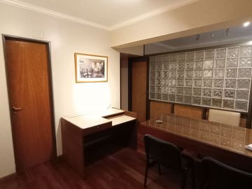 Oficina en Planta Baja en Venta – Centro de Mendoza