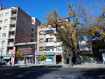 Oficina en Planta Baja en Venta – Centro de Mendoza