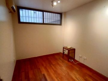 Oficina en Planta Baja en Venta – Centro de Mendoza