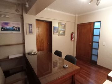 Oficina en Planta Baja en Venta – Centro de Mendoza