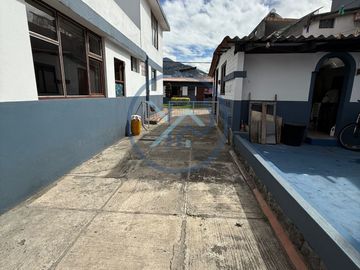 CASA RENTERA  EN VENTA, EN LA MAGDALENA, QUITO