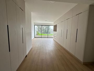 Moderno Y Lujoso Dúplex En Zona Residencial Con Vista A Parque En Surco