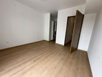 Moderno Y Lujoso Dúplex En Zona Residencial Con Vista A Parque En Surco