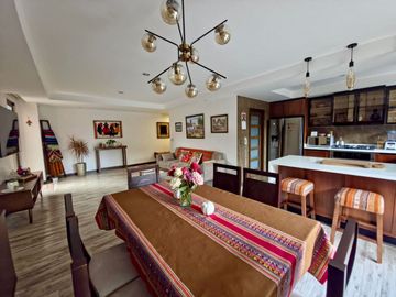 🏙️En Venta Departamento de Lujo de 3 Dormitorios cerca de la Primero de Mayo y Av. 12 de Octubre🏢