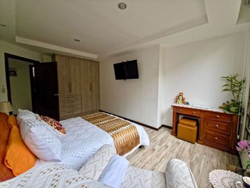 🏙️En Venta Departamento de Lujo de 3 Dormitorios cerca de la Primero de Mayo y Av. 12 de Octubre🏢