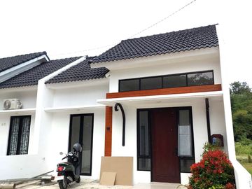 Rumah Baru Siap Huni di Taman Ayom Sedayu