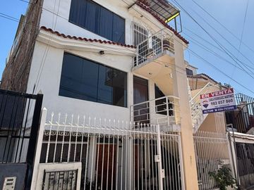 Departamento Con Excelente Clima En Urb. Pedro Diez Canseco