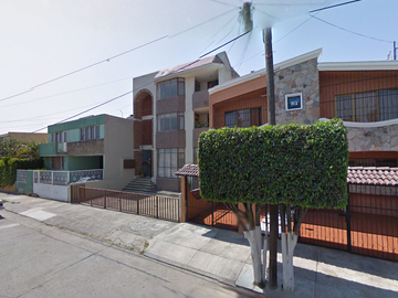 Casa en C. Quetzalcóatl, Jardines del Sol, 45050 Zapopan, Jal., México