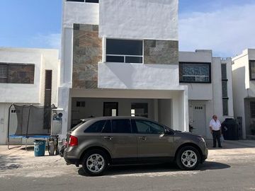 Casa en Venta en Col. Quinta Real Primer Sector