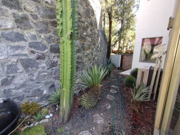 MARAVILLOSA RESIDENCIA EN VENTA EN EXCLUSIVO CONDOMINIO EN LA PARTE BAJA DE SAN JERÓNIMO