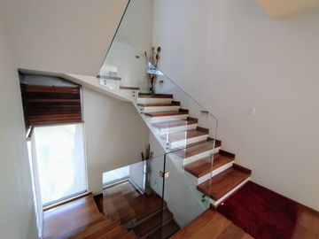 MARAVILLOSA RESIDENCIA EN VENTA EN EXCLUSIVO CONDOMINIO EN LA PARTE BAJA DE SAN JERÓNIMO
