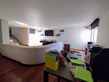MARAVILLOSA RESIDENCIA EN VENTA EN EXCLUSIVO CONDOMINIO EN LA PARTE BAJA DE SAN JERÓNIMO