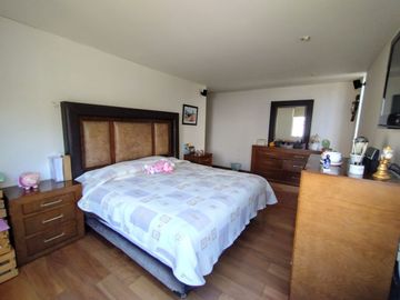 MARAVILLOSA RESIDENCIA EN VENTA EN EXCLUSIVO CONDOMINIO EN LA PARTE BAJA DE SAN JERÓNIMO