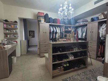 CASA EN VENTA EN LA CORUÑA RESIDENCIAL. SECCIÓN ORZAN. 4 recámaras