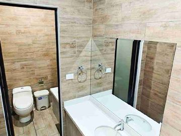 VENDO CASA DE 321.81M2 DISEÑO PARA OFICINA EN  SAN BORJA