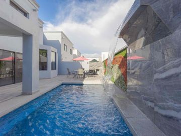 Colonia Centenario - Casa en Venta