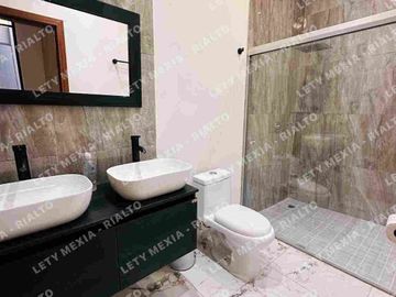 CASA EN VENTA EN COL. CENTENARIO. 4 recámaras. recámara en planta baja