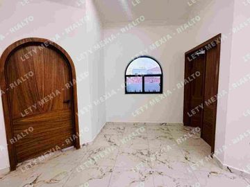 CASA EN VENTA EN COL. CENTENARIO. 4 recámaras. recámara en planta baja