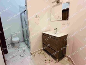 CASA EN VENTA EN COL. CENTENARIO. 4 recámaras. recámara en planta baja
