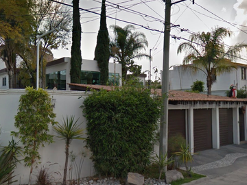 CASA A LA VENTA EN VILLAS DEL MESON, JURIQUILLA, QUERETARO