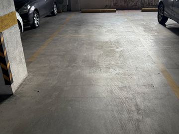Dpto de 2 Dormitorios en Venta (Platinum Plaza) 2 parqueos+1 bodega