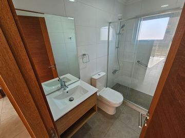 CASA EN PARCELAS SAN VALENTÍN