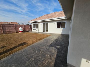CASA EN PARCELAS SAN VALENTÍN