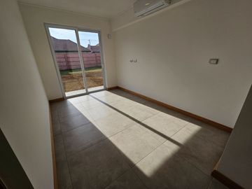 CASA EN PARCELAS SAN VALENTÍN