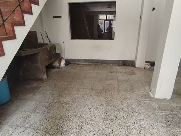 ¡OPORTUNIDAD ÚNICA EN SAN JUAN DE MIRAFLORES! VENTA CASA COMO TERRENO