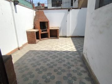 ¡OPORTUNIDAD ÚNICA EN SAN JUAN DE MIRAFLORES! VENTA CASA COMO TERRENO