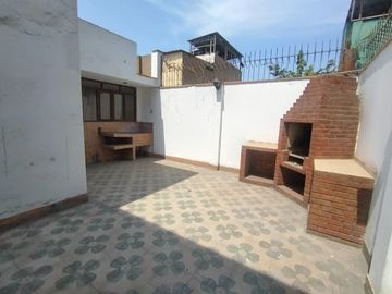 ¡OPORTUNIDAD ÚNICA EN SAN JUAN DE MIRAFLORES! VENTA CASA COMO TERRENO
