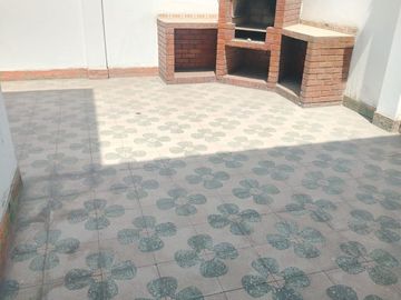 ¡OPORTUNIDAD ÚNICA EN SAN JUAN DE MIRAFLORES! VENTA CASA COMO TERRENO