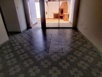 ¡OPORTUNIDAD ÚNICA EN SAN JUAN DE MIRAFLORES! VENTA CASA COMO TERRENO