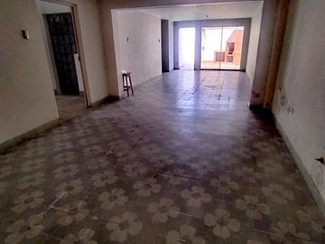 ¡OPORTUNIDAD ÚNICA EN SAN JUAN DE MIRAFLORES! VENTA CASA COMO TERRENO
