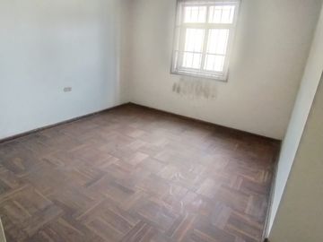¡OPORTUNIDAD ÚNICA EN SAN JUAN DE MIRAFLORES! VENTA CASA COMO TERRENO