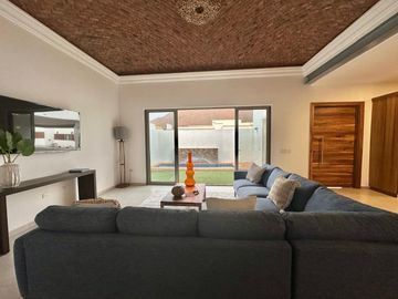 SE VENDE CASA EN MIRADOR RESIDENCIAL, SAN CARLOS