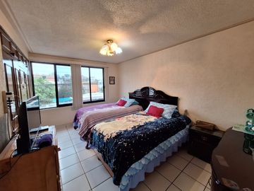 CASA EN VENTA EN SATELITE
