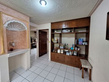 CASA EN VENTA EN SATELITE