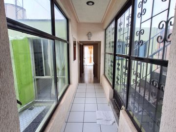 CASA EN VENTA EN SATELITE