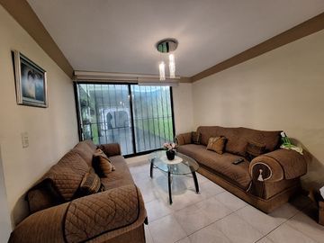 CASA EN VENTA EN SATELITE