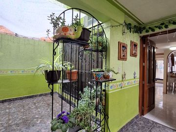 CASA EN VENTA EN SATELITE